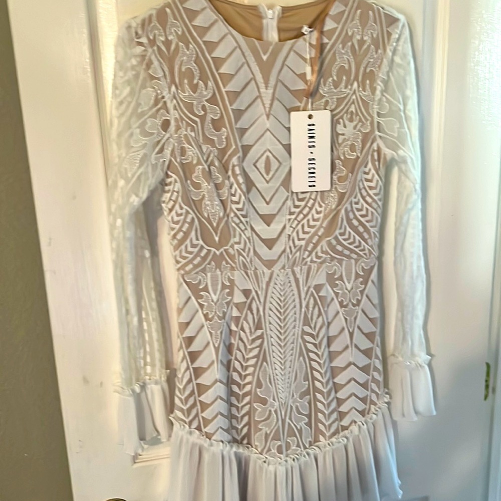 White Long sleeve short dress size 6/8/10 Saints + Secrets